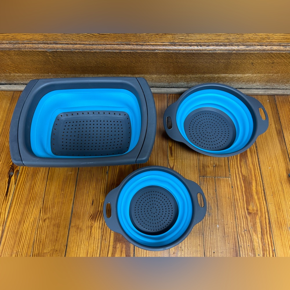 Collapsible Blue and Gray Colander Set - Picture 2 of 6